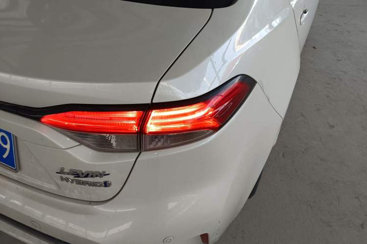 Used Toyota Levin 2019 Dual-Engine 1.8H E-CVT Luxury Edition China VI Standard Right Rear Taillight