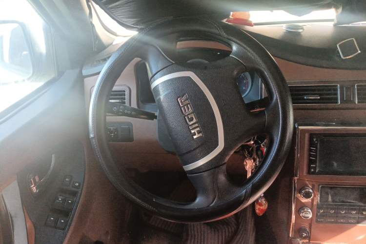 Used Higer Longwei 2015 2.8T Diesel Manual Two-Wheel Drive Big Double Classic Edition JE493
