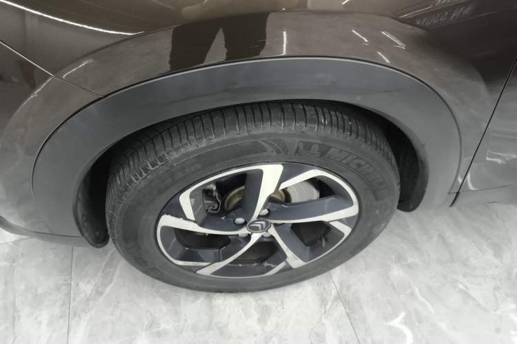 Used Citroen C5 AIRCROSS 2017 380THP Luxury Model Left Front Wheel Hub