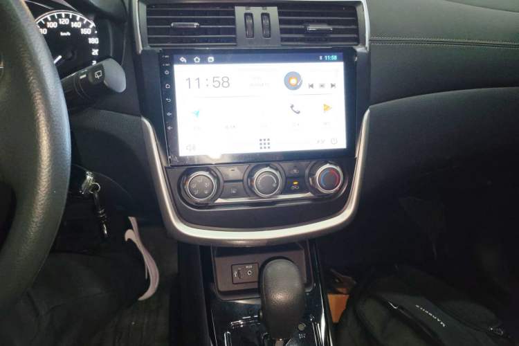 Used Nissan Tiida 2024 1.6L CVT Cool Dynamic Edition Audio And AC Panel