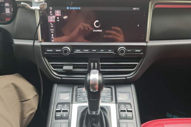 Used Porsche Macan 2018 Macan 2.0T Audio And AC Panel