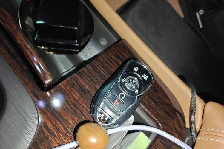 Used Buick LaCrosse 2018 28T Elite Edition
