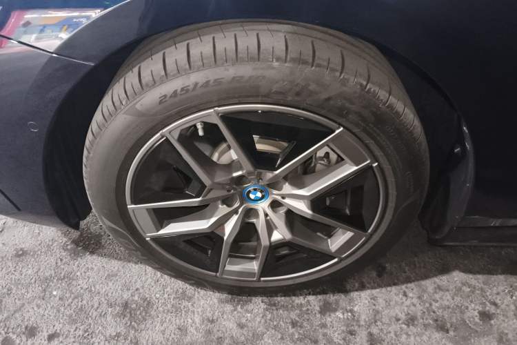 Used BMW i5 2024 eDrive 35L Prestige Luxury Package