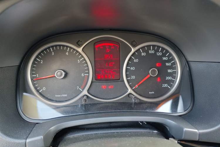 Used Volkswagen Lavida 2008 1.6L Automatic Prestige Edition Instrument Cluster