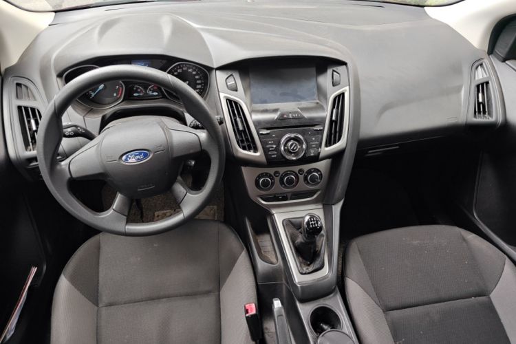 Used Ford Focus 2012 Hatchback 1.6L Manual Comfort Model

