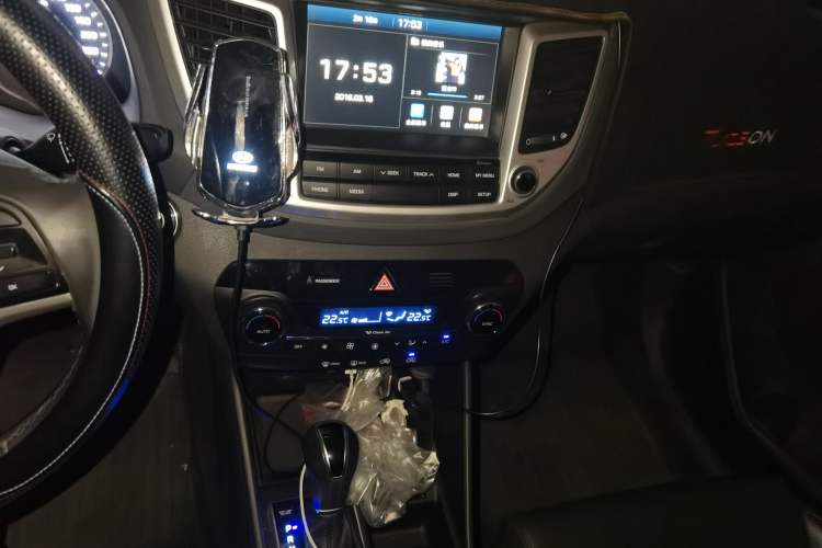 Used Hyundai Tucson 2018 1.6T Dual-Clutch Two-Wheel Drive 15th Anniversary Special Edition