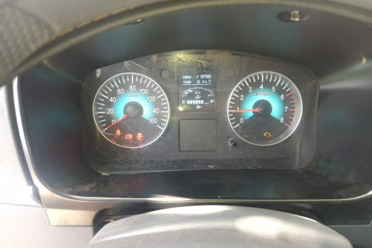 Used Jinbei Hiace X30 2023 1.5L Business-Style Passenger Van 5/6/7-Seater Non-Air-Conditioned Version SWC15M
