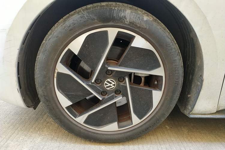 Used Volkswagen ID.3 2023 Upgraded Model Pure Intelligent Enjoyment Version Left Front Wheel Hub
