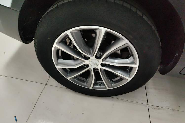 Used Geely Auto Emgrand X7 Sport 2018 1.8TD Automatic Two-Wheel Drive Smart Connect 4G Internet Edition