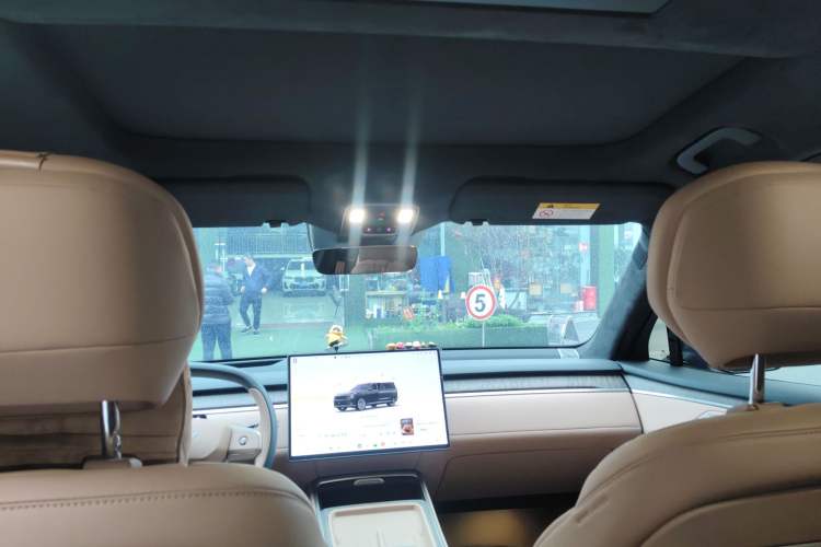 Used ONVO Luxeed L90 2025 Model—Max Six-Seater Version