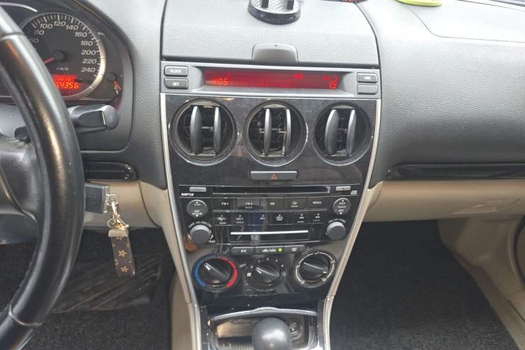 Used Mazda 6 2011 2.0L Automatic Fashion Edition Audio And AC Panel