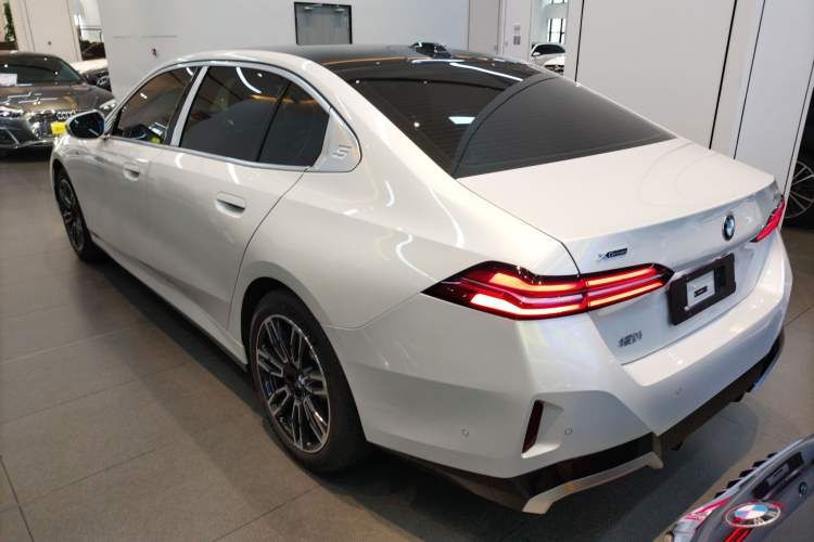 Used BMW 5 Series 2025 530Li xDrive M Sport Package

