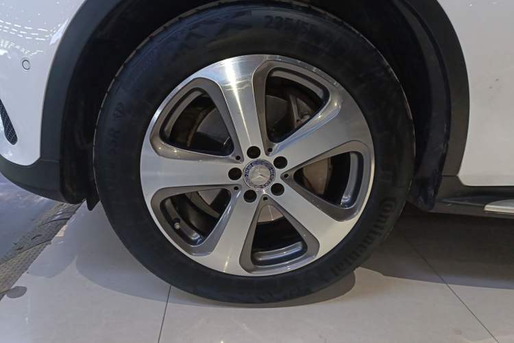 Used Mercedes-Benz GLC 2016 GLC 260 4MATIC Luxury Model
