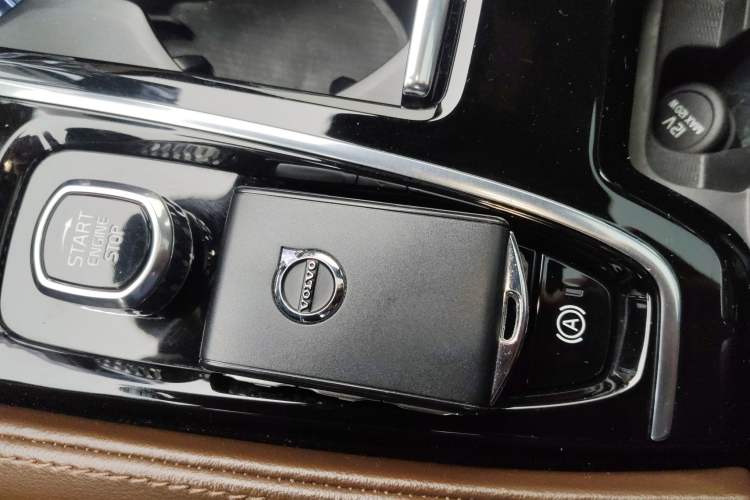 Used Volvo S90 New Energy 2022 T8 eDrive Hybrid Luxury Edition