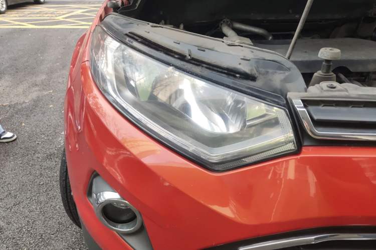 Used Ford EcoSport 2013 1.0L GTDi Manual Luxury Model Right Front Headlight