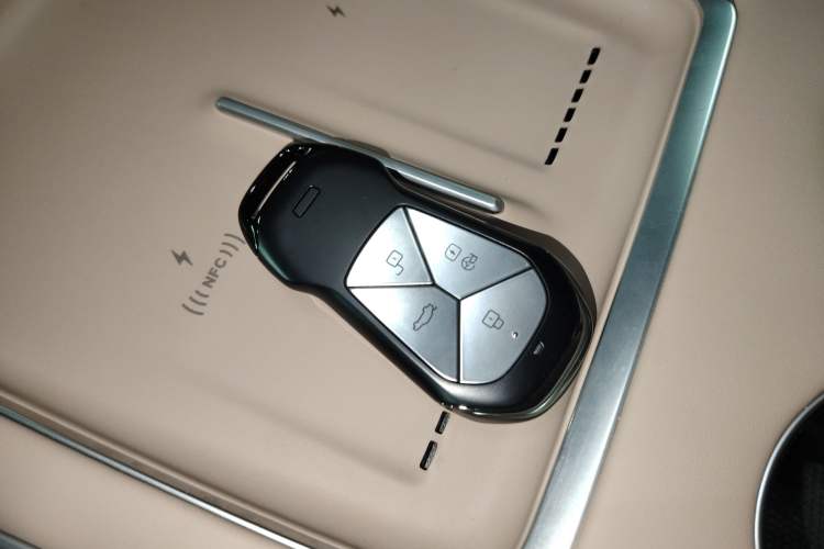 Used XPeng G9 2025 625 Long-Range Max
