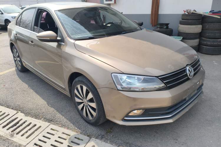 Used Volkswagen Sagitar 2017 1.6L Automatic Comfort Model Front Right 45 Deg