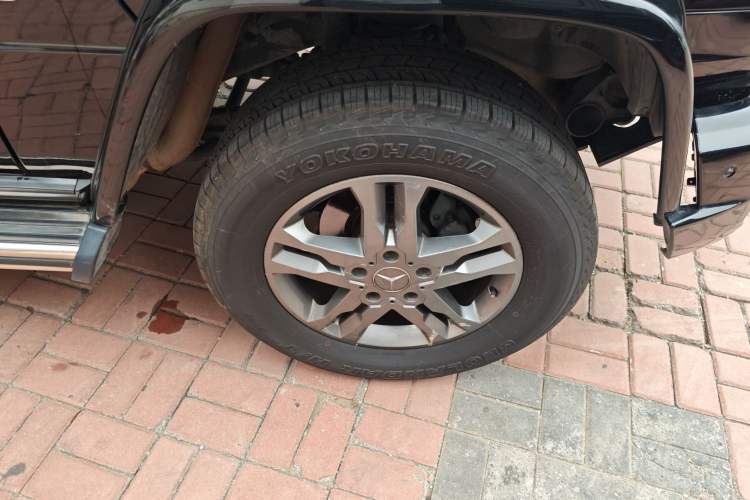 Used Mercedes-Benz G-Class 2013 G 500 Right Front Wheel Hub