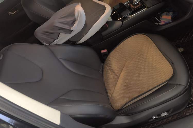 Used Hongqi E-QM5 2022 431 km Charge & Enjoy Edition
