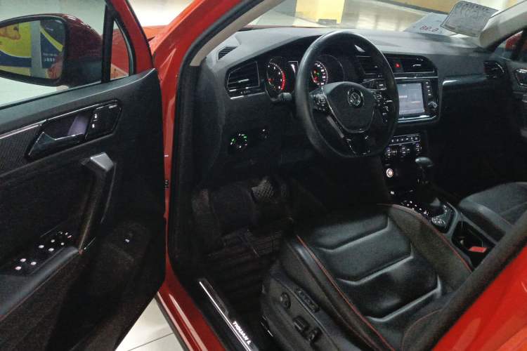 Used Volkswagen Tiguan L 2017 380TSI Automatic All-Wheel Drive Supreme Flagship Edition Driver Seat