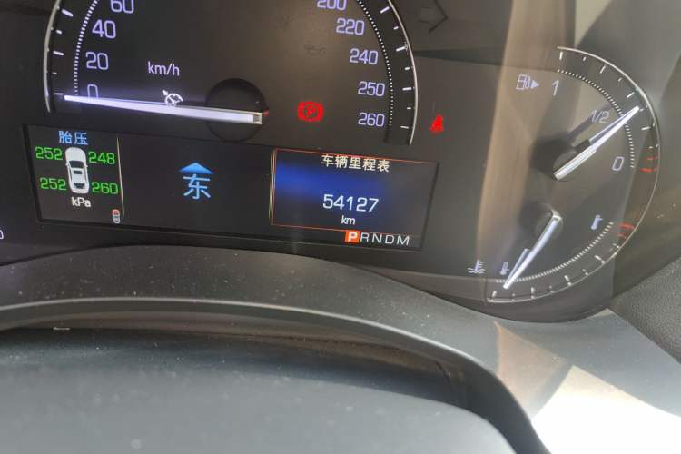 Used Cadillac ATS-L 2017 28T Tech Edition Odometer Close Up