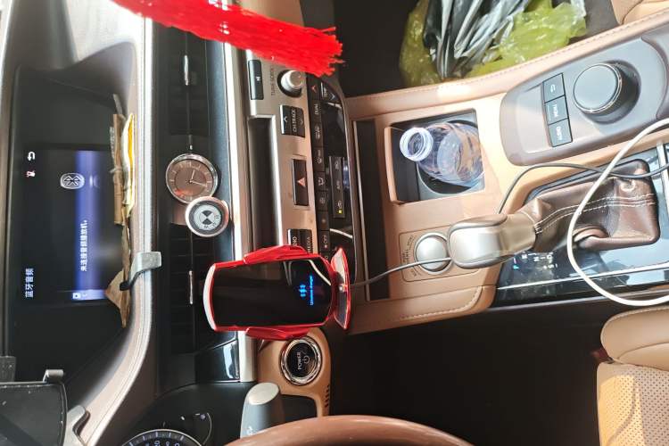 Used Lexus ES 2015 300h Comfort Edition
