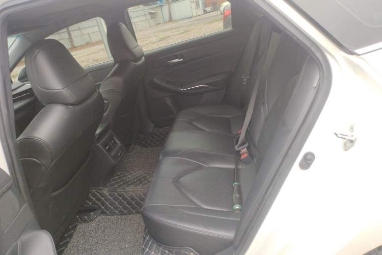 Used Toyota Avalon 2022 2.0L Luxury Edition