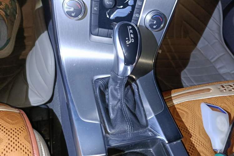 Used Volvo S60 2016 S60L T4 Zhiyuan Edition
