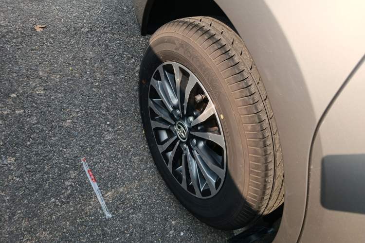 Used Toyota Corolla 2017 Revised Version 1.2T S-CVT GL-i Exterior 5