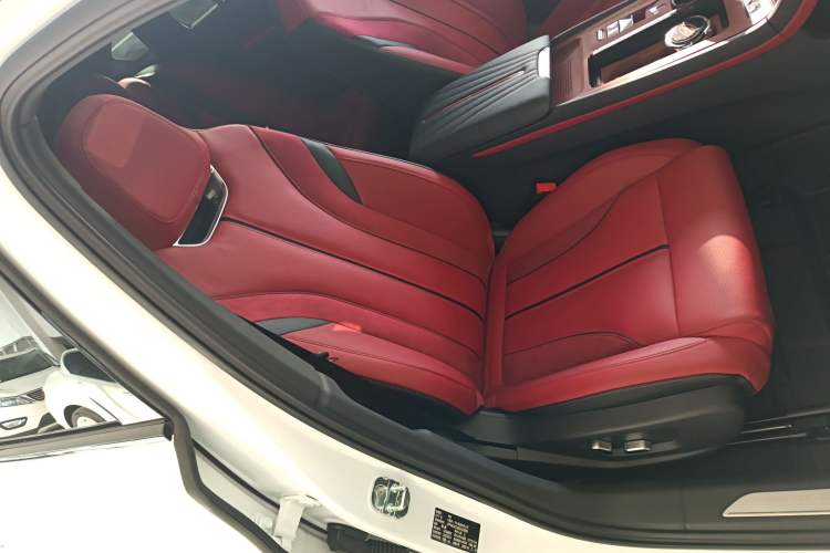 Used Hongqi H6 2024 2.0T ZhiZhen Edition