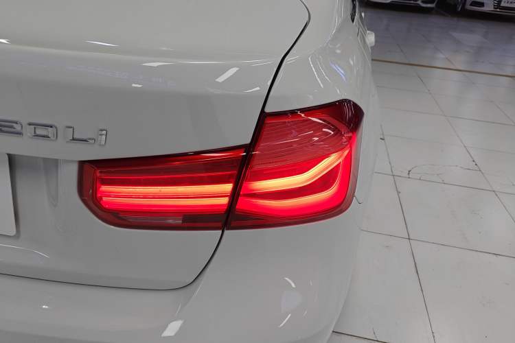 Used BMW 3 Series 2018 320Li Leading Model M Sport Package
