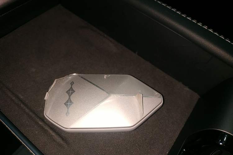 Used Formula Leopard Titanium 3 2025 501KM All-Wheel Drive Intelligent Driving Ultra Version