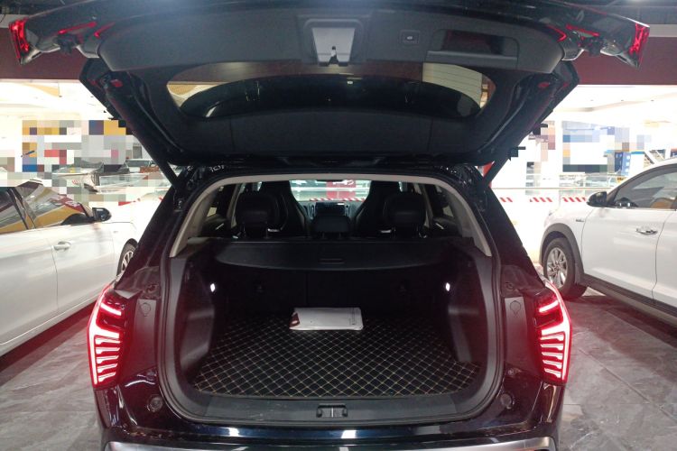 Used Hongqi HS3 2023 1.5T Two-Wheel Drive Shanwei Edition Trunk