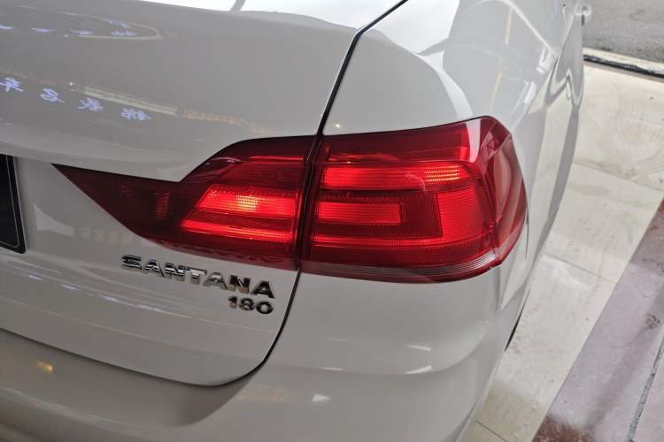 Used Volkswagen Santana 2016 1.6L Automatic Fashion Edition Exterior 3