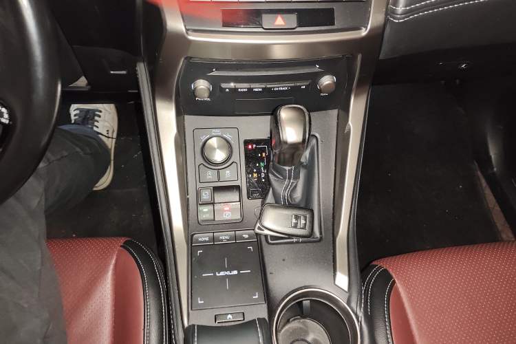 Used Lexus NX 2017 200 Front-Wheel-Drive X-Trail SE Edition Gear Lever