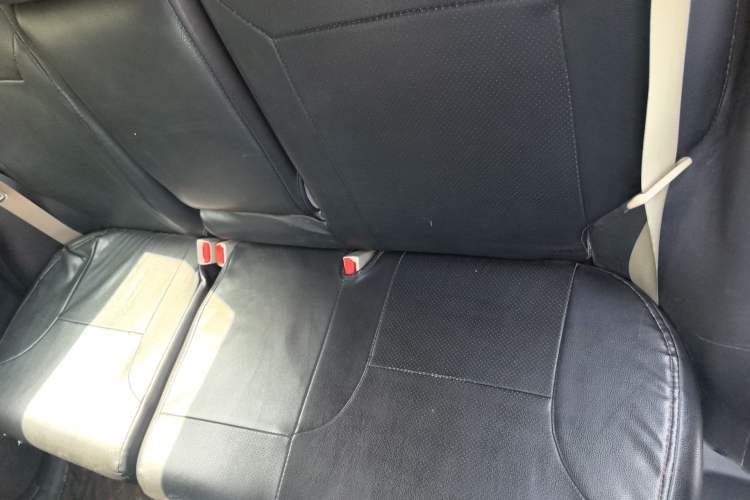 Used Honda CR-V 2016 2.0L two-wheel drive Urban Edition Left Rear Seat