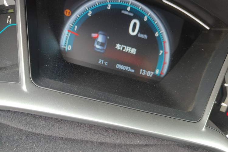 Used Honda Civic 2019 220TURBO CVT Dynamic Edition China VI Odometer Close Up