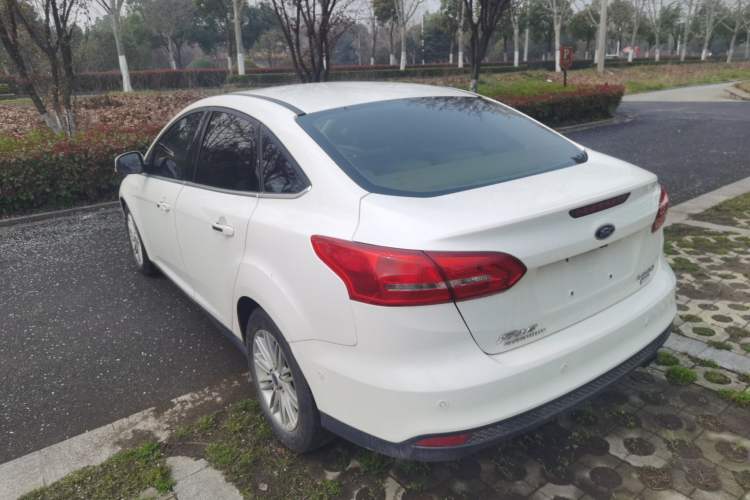 Used Ford Focus 2015 Sedan EcoBoost 180 Automatic Flagship Model
