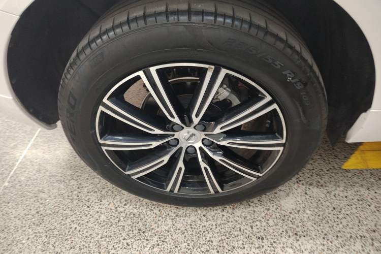 Used Volvo XC60 2021 T5 4x4 Smart Luxury Edition