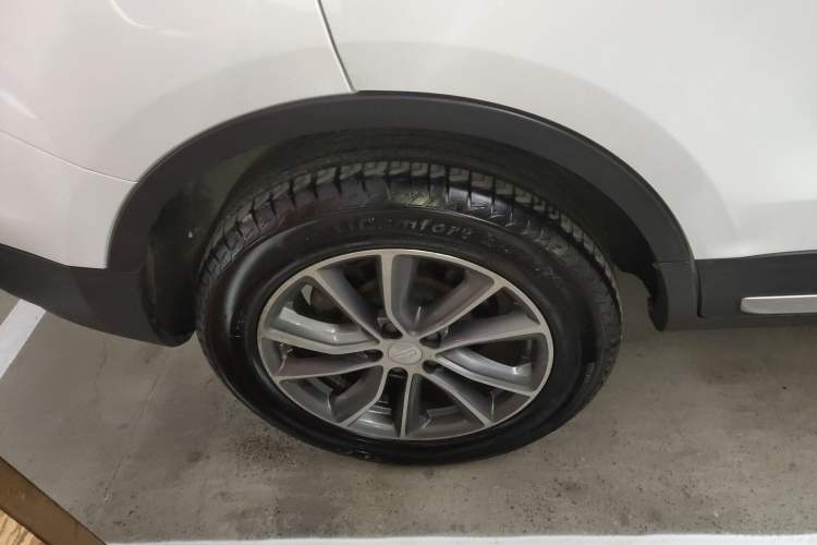 Used Geely Auto Emgrand X7 Sport 2018 1.8TD Automatic Two-Wheel Drive Smart Connect 4G Internet Edition