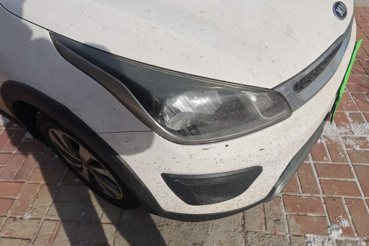 Used Kia KX Cross 2017 1.4L MT GLS
