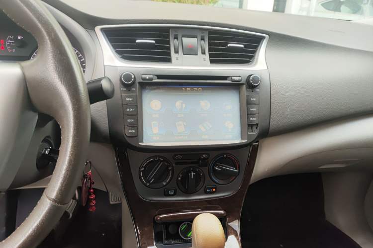 Used Nissan Sylphy 2012 1.6 XL CVT Luxury Edition Audio And AC Panel