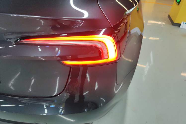 Used Tesla Model 3 2023 Long-Range All-Wheel-Drive Version