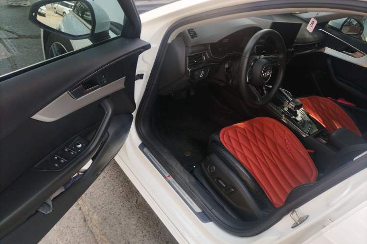 Used Audi A4L 2020 40 TFSI Luxury Dynamic Model
