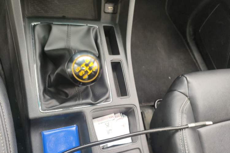 Used Isuzu TAGA Dargo H 2021 3.0T Diesel Manual Two-Wheel Drive Value Edition Long Wheelbase 4KH1CT6H1 Gear Lever