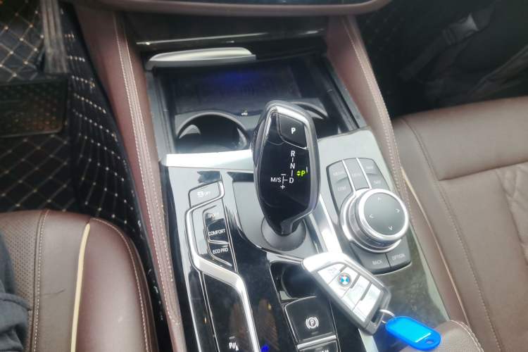 Used BMW 5 Series 2022 Restyled 525Li Luxury Package Gear Lever