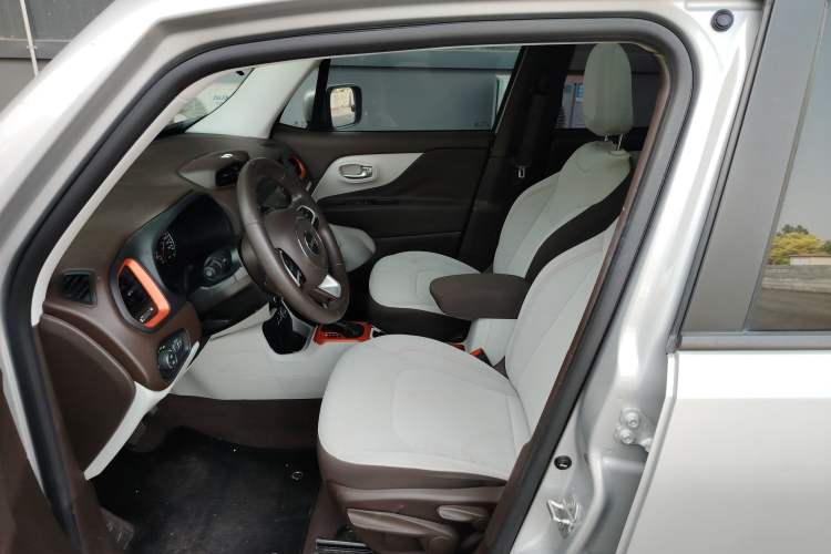 Used Jeep Renegade 2016 1.4T Automatic Jingneng Version+ Left Front Seat