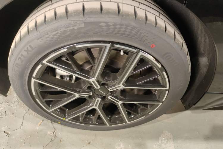 Used Zeekr 001 2026 Model 103° Rear-Drive Max Version Right Rear Wheel Hub