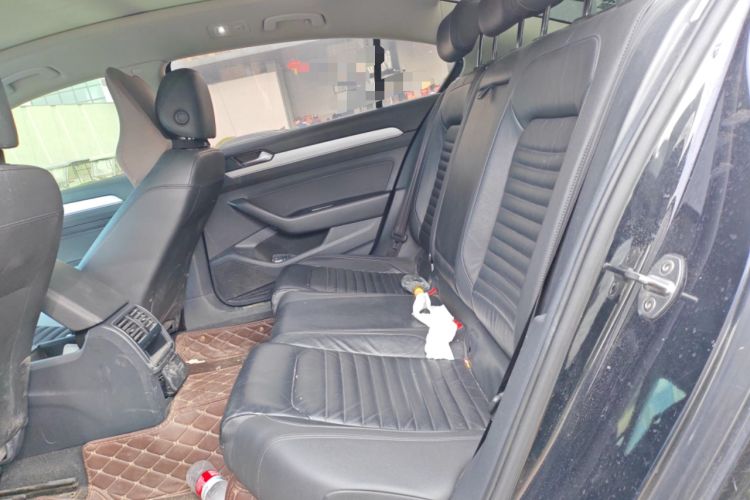 Used Volkswagen Magotan 2017 280TSI DSG Leading Edition Left Rear Seat