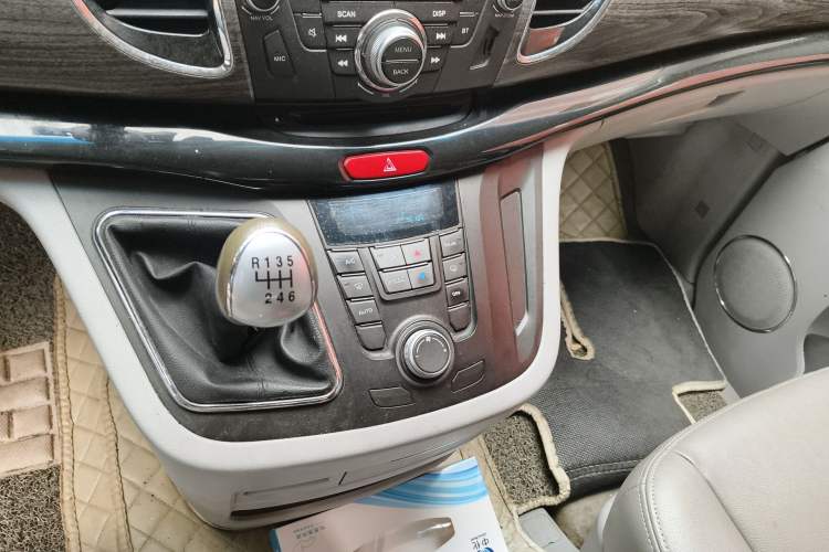 Used JAC Group Refine M5 2013 2.0T Gasoline Manual Business Edition